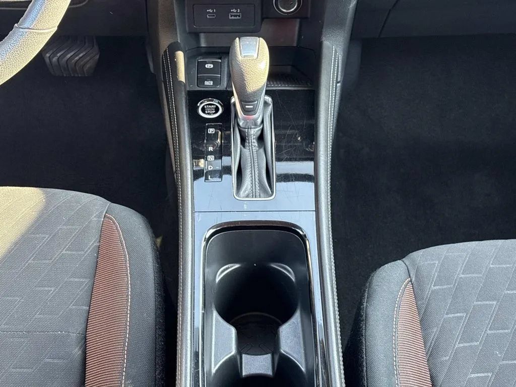 Used 2024 Nissan Kicks SR FWD image 12