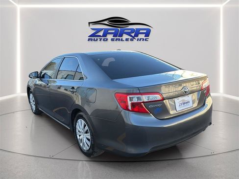 Used 2012 Toyota Camry LE FWD image 5