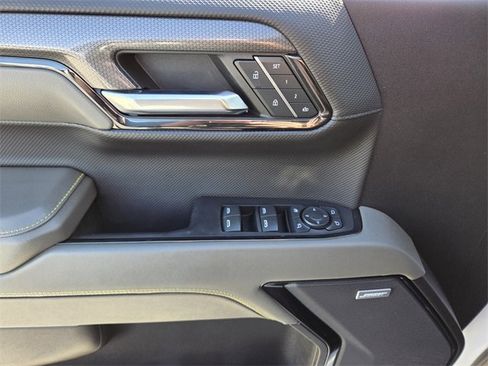 Certified 2024 Chevrolet Silverado 1500 ZR2 w/ Technology Package image 17