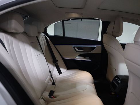 Used 2026 Mercedes-Benz E 350 4MATIC Sedan image 44
