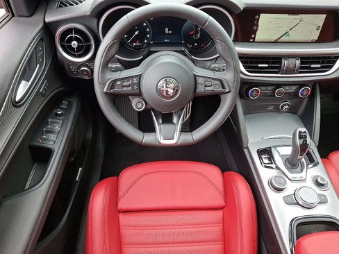 New 2024 Alfa Romeo Stelvio Veloce image 7