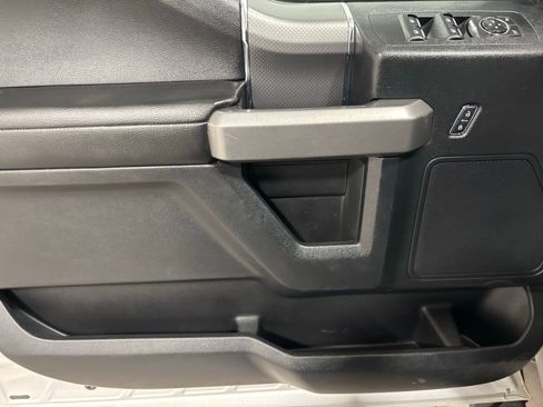 Used 2016 Ford F150 XLT w/ Equipment Group 302A Luxury image 18