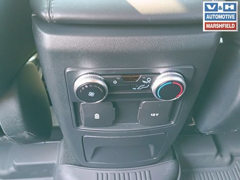 Used 2023 Ford Explorer XLT w/ Equipment Group 202A AWD/4WD image 31