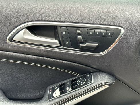 Used 2015 Mercedes-Benz GLA 250 4MATIC image 22