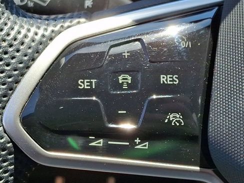 Used 2022 Volkswagen Tiguan SE R-Line AWD/4WD image 20