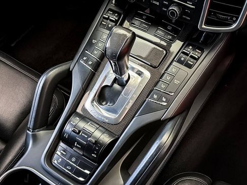 Used 2014 Porsche Cayenne Turbo S AWD/4WD image 33