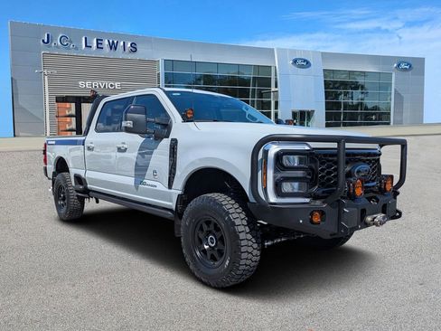 New 2026 Ford F250 Lariat w/ Black Appearance Package image 1
