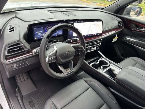 New 2026 Chevrolet Traverse Z71 w/ Enhanced Driving Package AWD/4WD image 12