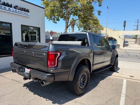 Used 2019 Ford F150 Raptor w/ Equipment Group 802A Luxury AWD/4WD image 8