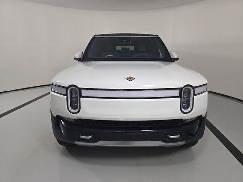 Used 2024 Rivian R1S Adventure Quad AWD/4WD image 8