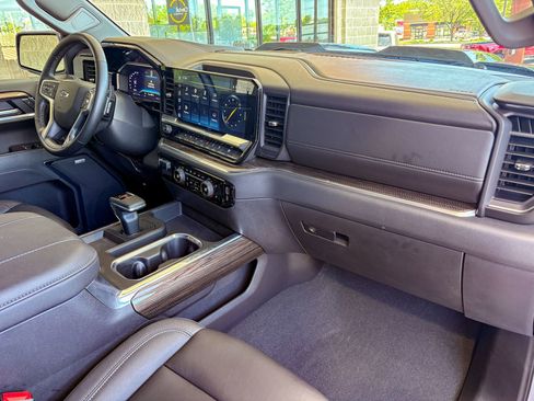Used 2025 Chevrolet Silverado 1500 LT Trail Boss w/ LT Trail Boss Premium Package AWD/4WD image 26