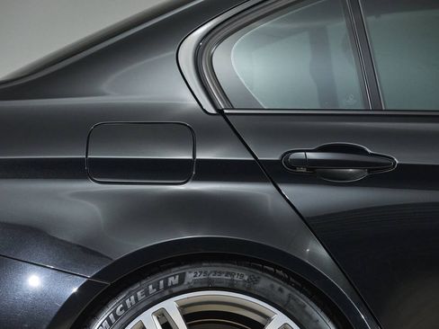 Used 2018 BMW M3 RWD image 37