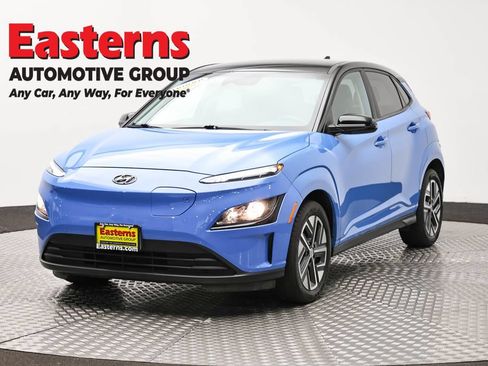 Used 2023 Hyundai Kona SE w/ Cargo Package FWD image 1