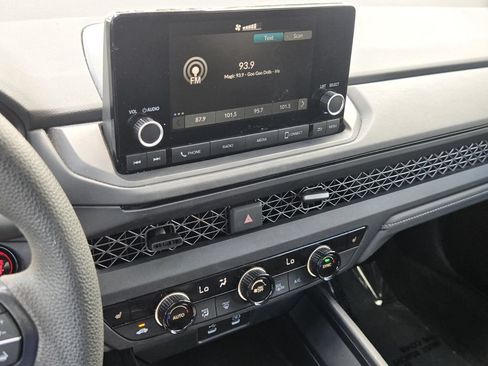 Used 2023 Honda Accord EX image 21