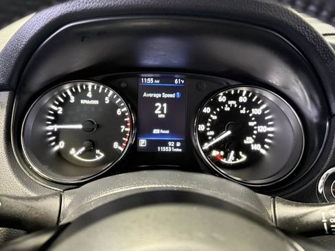 Used 2020 Nissan Rogue SV image 17