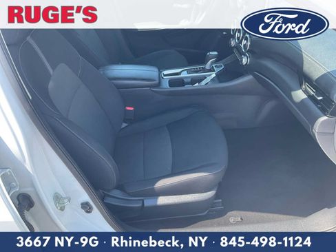 Used 2024 Nissan Sentra SV FWD image 11