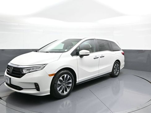 Certified 2024 Honda Odyssey EX-L image 1