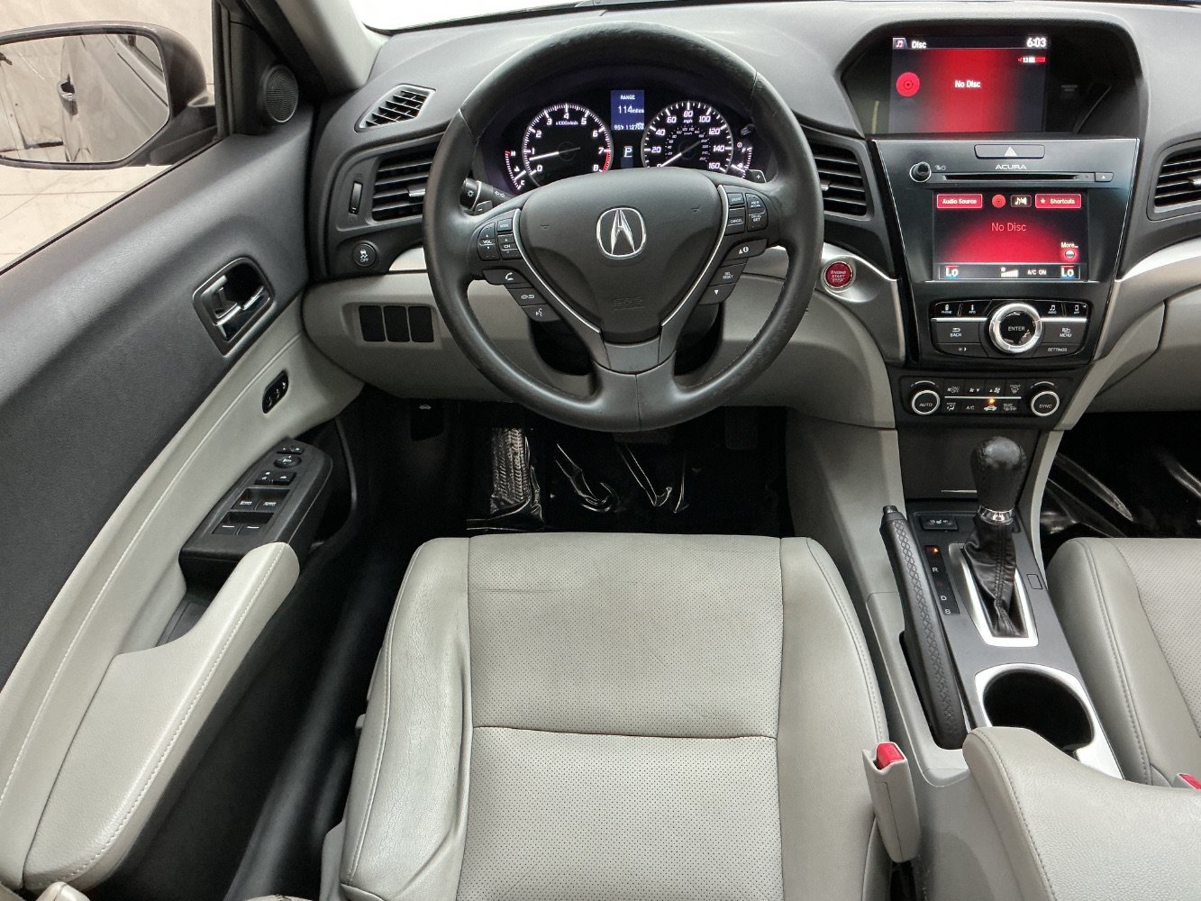 Used 2016 Acura ILX w/ Premium Package FWD image 31