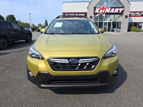 Used 2022 Subaru Crosstrek 2.0i Premium w/ Moonroof Package image 9