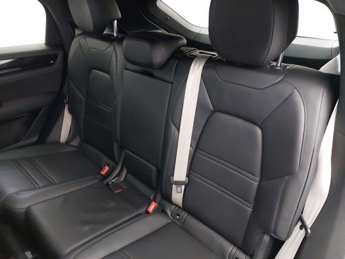 Used 2022 Porsche Cayenne E-Hybrid Coupe image 16