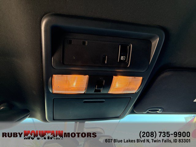 Used 2018 Nissan Titan SV w/ SV Convenience Package AWD/4WD image 23
