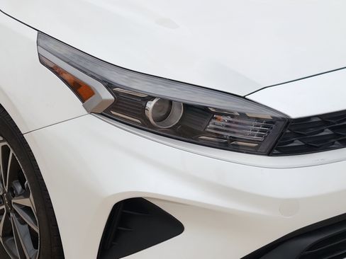 Used 2024 Kia Forte LXS FWD image 10