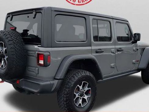 Used 2022 Jeep Wrangler Unlimited Rubicon w/ Cold Weather Group AWD/4WD image 11