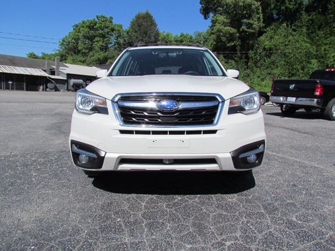 Used 2018 Subaru Forester 2.5i Touring w/ Popular Package #2 AWD/4WD image 2