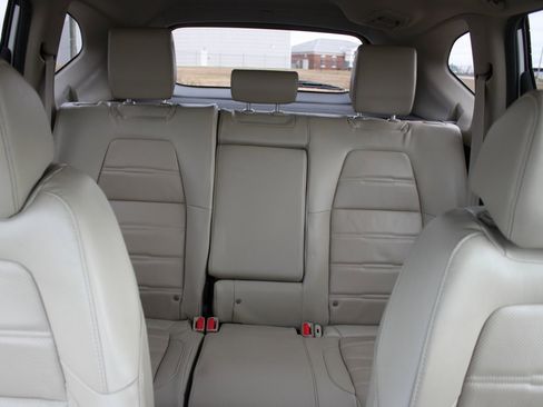 Used 2018 Honda CR-V Touring image 17