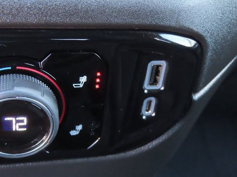 Certified 2022 Chevrolet Silverado 1500 RST w/ Z71 Off-Road Package image 9