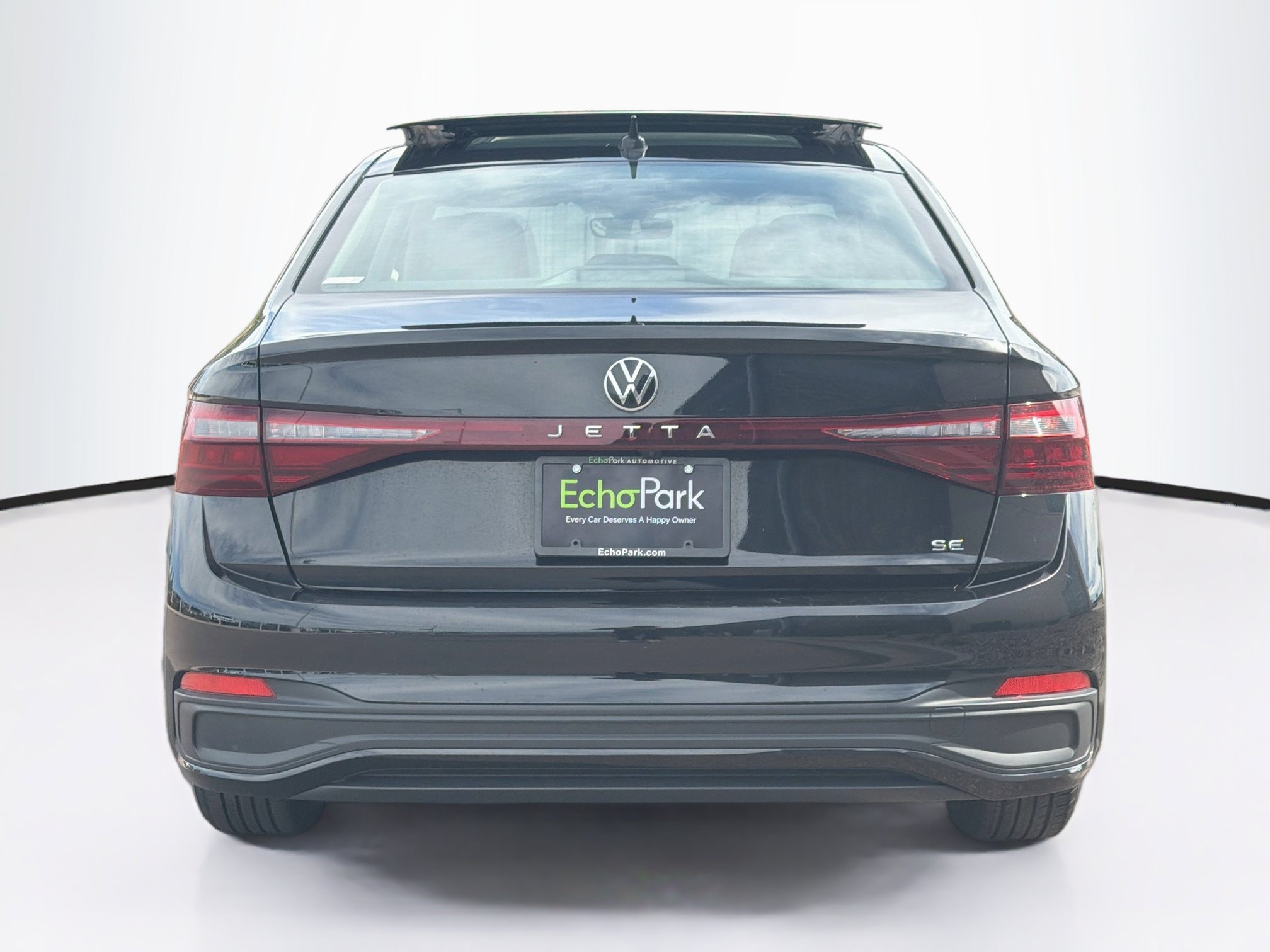 Used 2025 Volkswagen Jetta SE FWD image 7