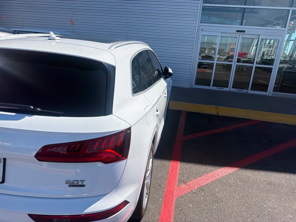 Used 2018 Audi Q5 2.0T Premium Plus w/ Premium Plus Package AWD/4WD image 4