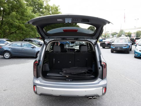 Used 2024 Kia Telluride EX w/ EX Captain's Chair Package image 21