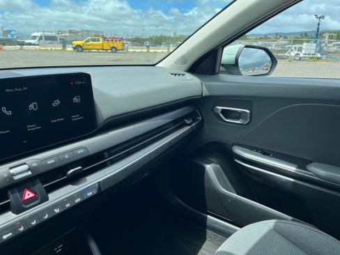Used 2025 Kia K4 FWD image 51