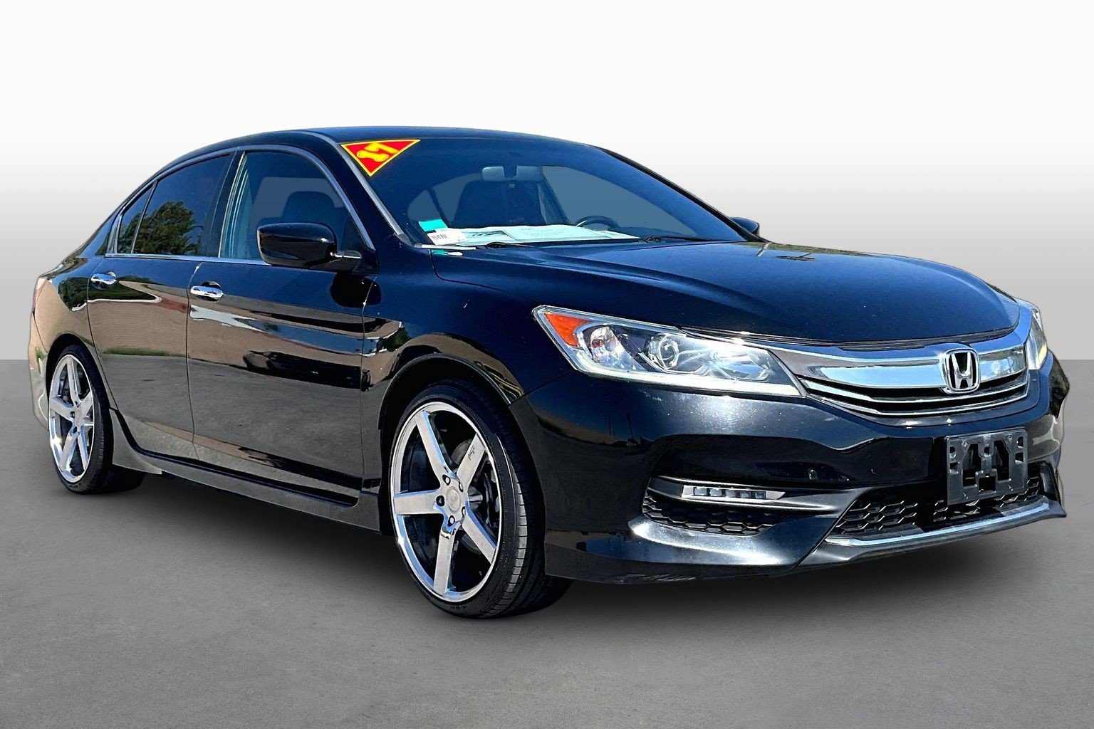 Used 2017 Honda Accord Sport image 10
