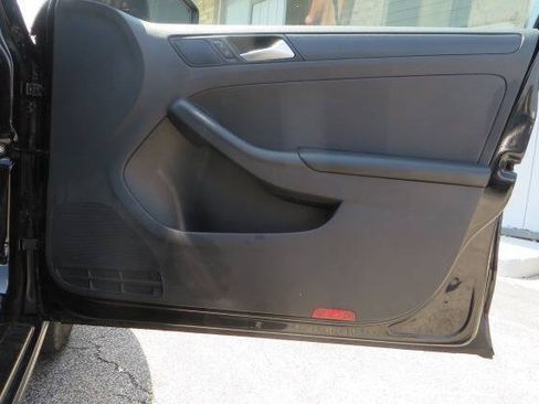 Used 2016 Volkswagen Jetta S FWD image 38