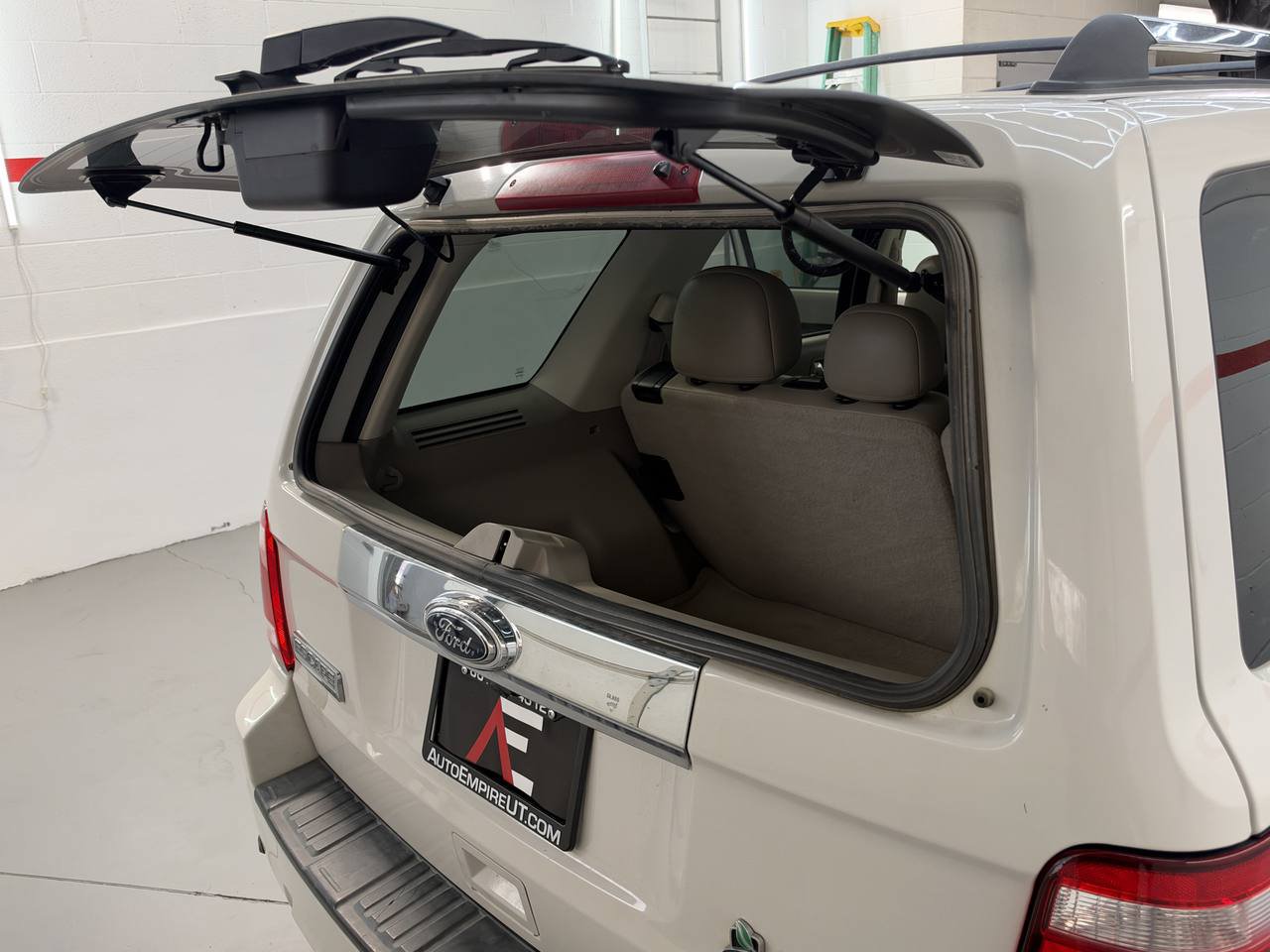 Used 2010 Ford Escape 4WD Hybrid image 30