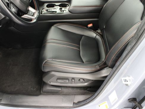 Used 2025 Honda Pilot TrailSport image 15