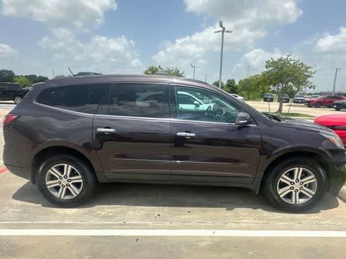 Used 2015 Chevrolet Traverse LT w/ Traveler's Package AWD/4WD image 4