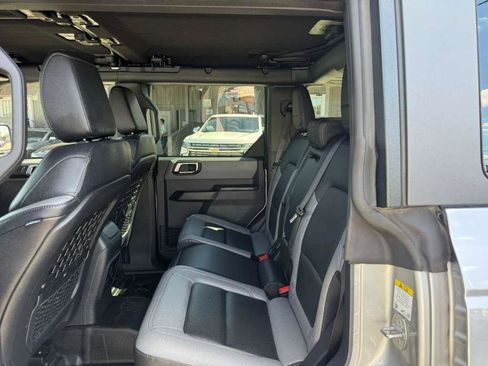 Used 2024 Ford Bronco Big Bend image 9