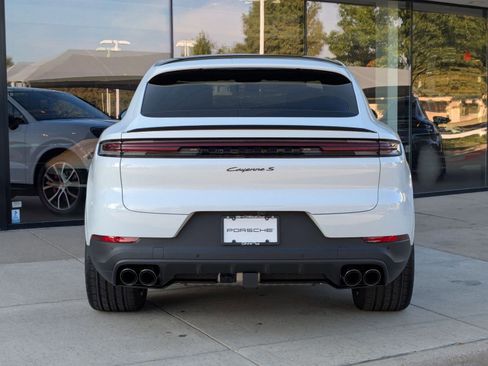 New 2026 Porsche Cayenne S image 10