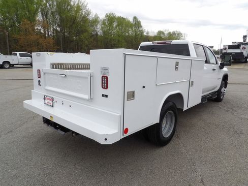 Used 2024 Chevrolet Silverado 3500 W/T w/ WT Convenience Package image 7