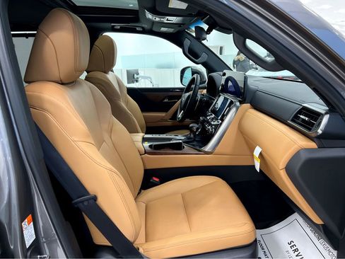 New 2026 Lexus LX 600 4WD w/ Accessory Package (2T) image 25