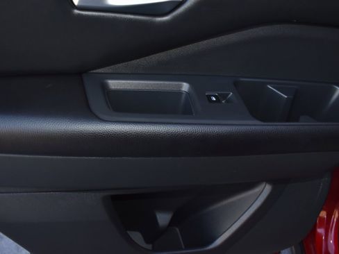 Used 2022 Nissan Pathfinder Platinum w/ Cargo Package image 9