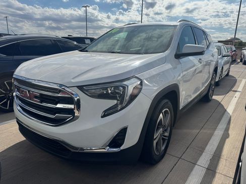 Used 2020 GMC Terrain SLT AWD/4WD image 2