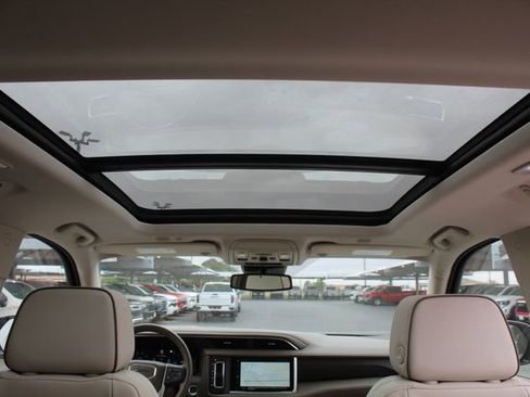 Used 2023 GMC Yukon Denali AWD/4WD image 21