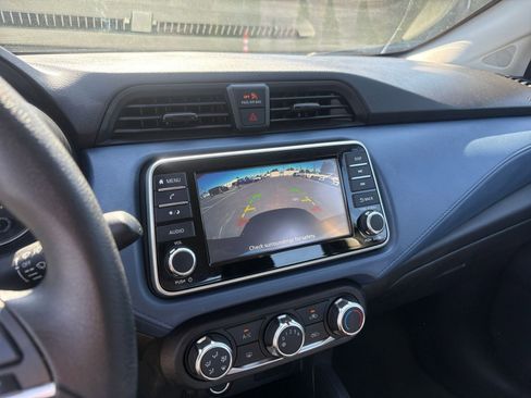 Used 2025 Nissan Versa SV FWD image 22
