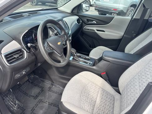 Used 2023 Chevrolet Equinox LS w/ LS Convenience Package AWD/4WD image 7