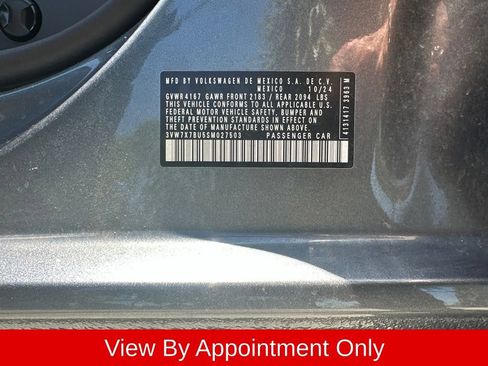 Used 2025 Volkswagen Jetta SE FWD image 5