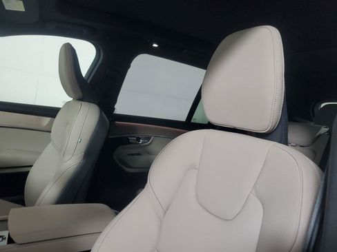 Certified 2026 Volvo XC90 B6 Plus w/ Protection Package Premier AWD/4WD image 24